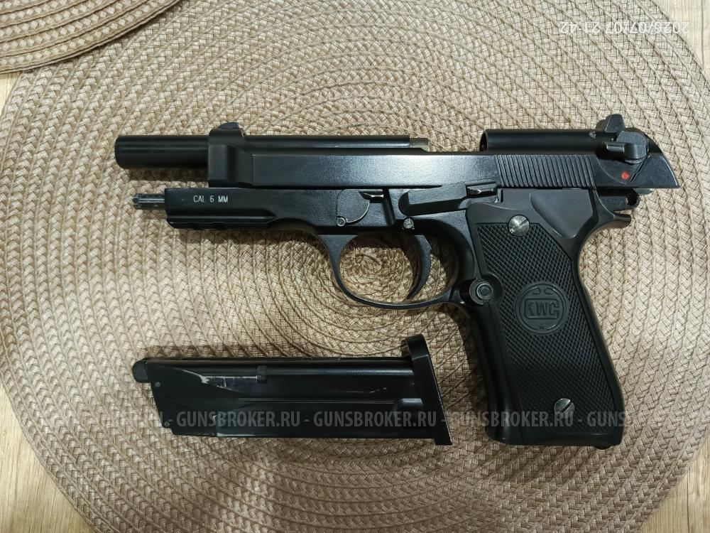 Beretta M92