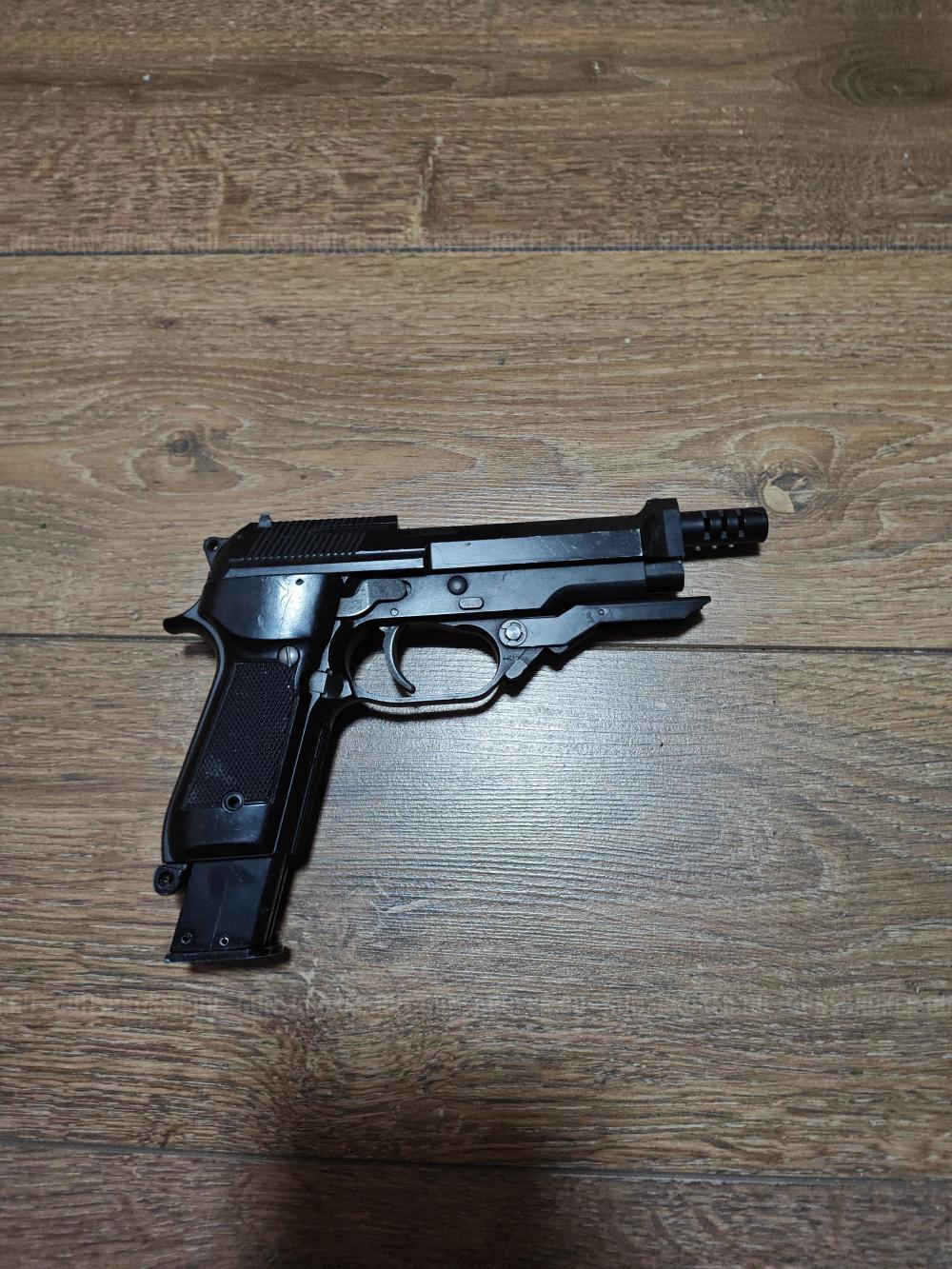 Beretta М93R