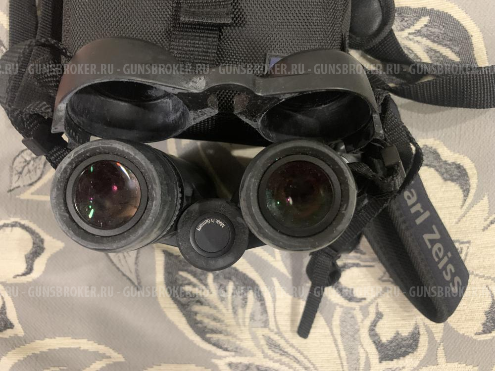 Бинокль Carl Zeiss Conquest HD 10x42