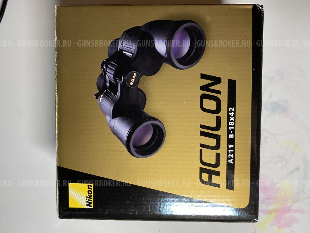 Бинокль Nikon Aculon A211 Zoom 8-18x42