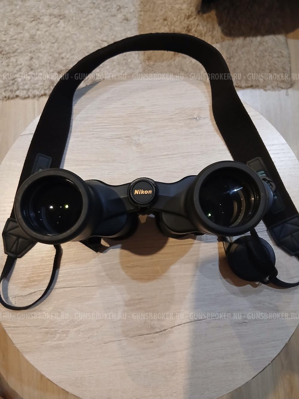 Бинокль Nikon 