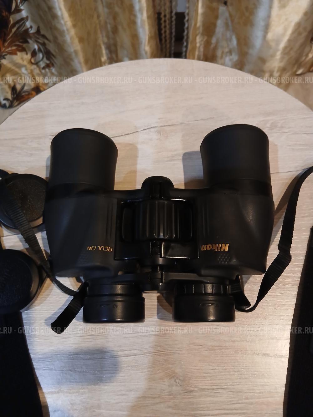 Бинокль Nikon 