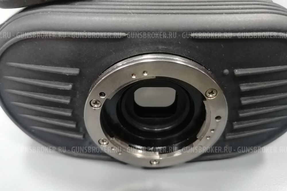 Бинокль тепловизионный Flir BHS-XR с линзой 100мм и 65мм