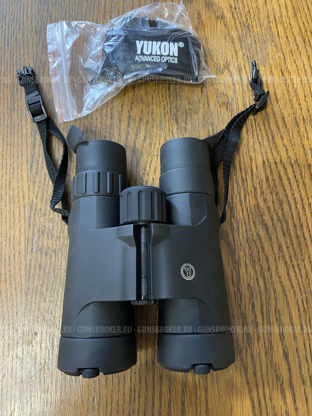 Бинокль Yukon Point 10x42