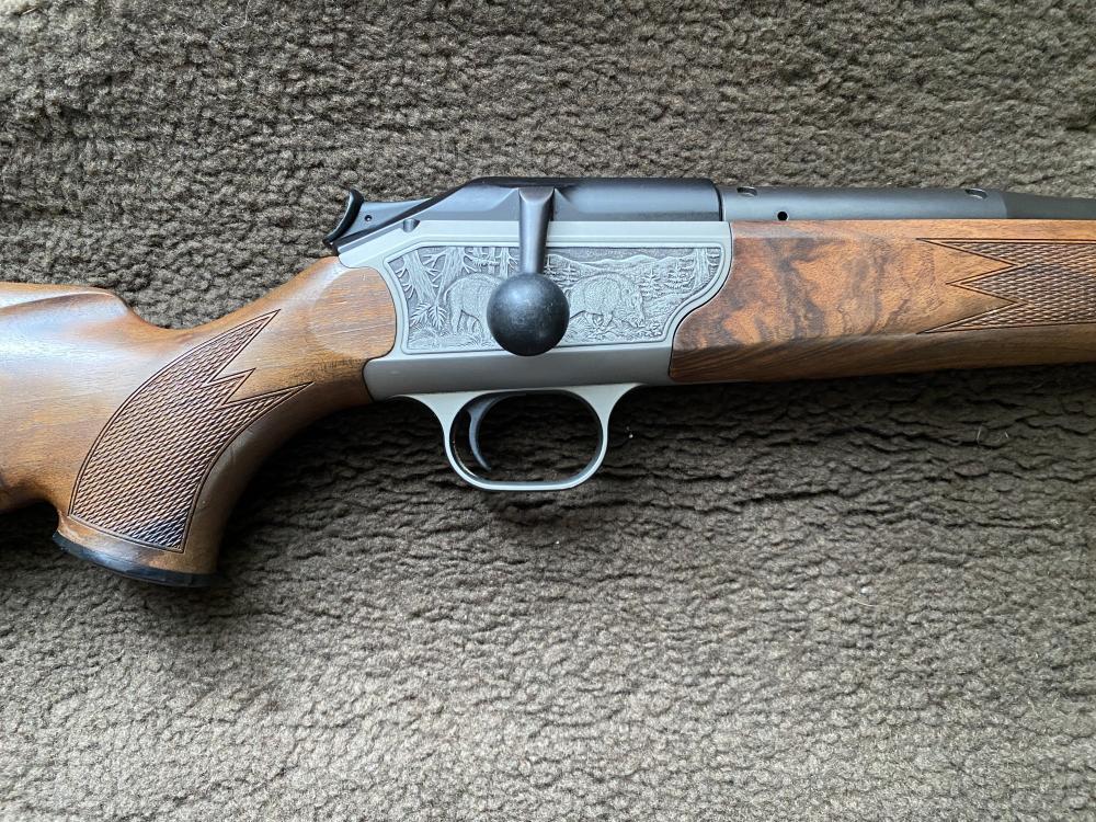  Blaser R93 LUX в калибре .223Rem и  9,3×62 мм. c каннелюрами