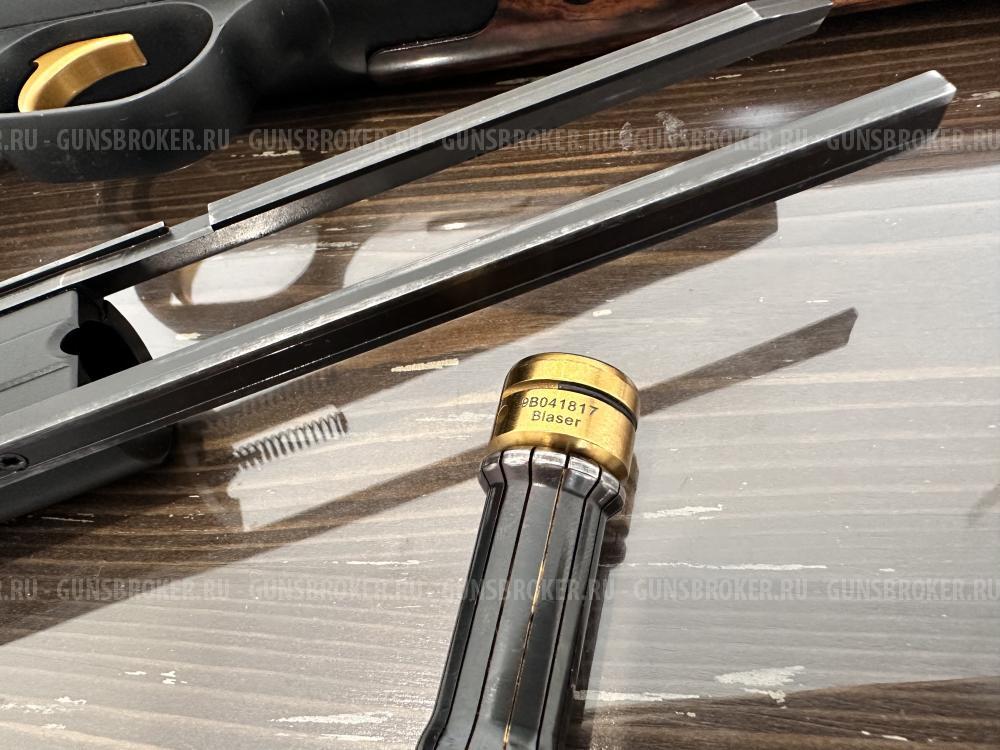 Blaser R93 Attache 8*68S