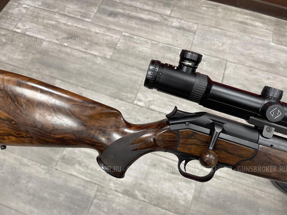 Blaser R93 в роскошной комплектации: с двумя прицелами Zeiss, 3 стволами, кейсом и ремнем