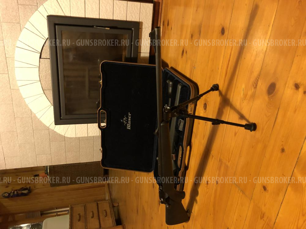 BLAZER R93. В комплекте 2 ствола,300winmag, 375H&H, 2 оптики, кейс.