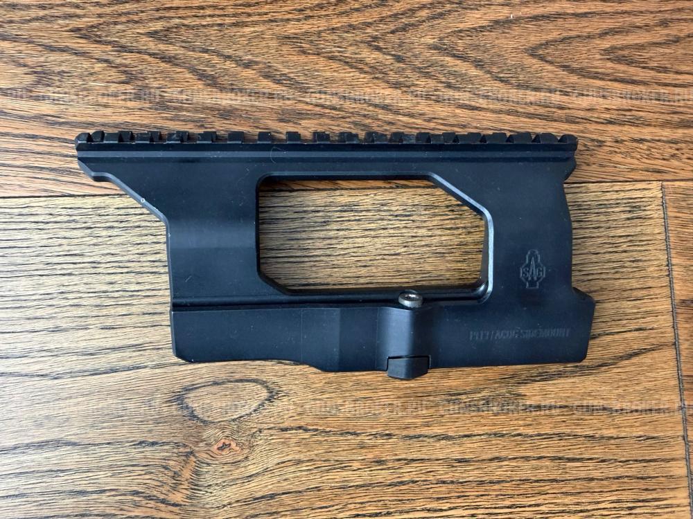 Боковой кронштейн SAG