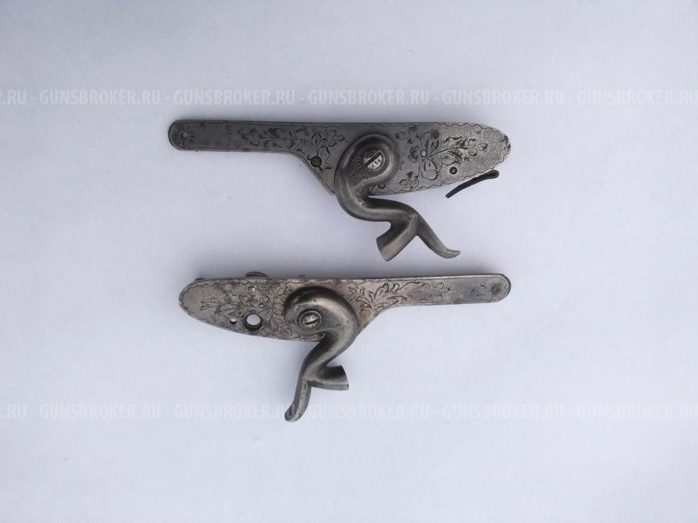 Боковые доски с курками от тозб довоенного выпуска.