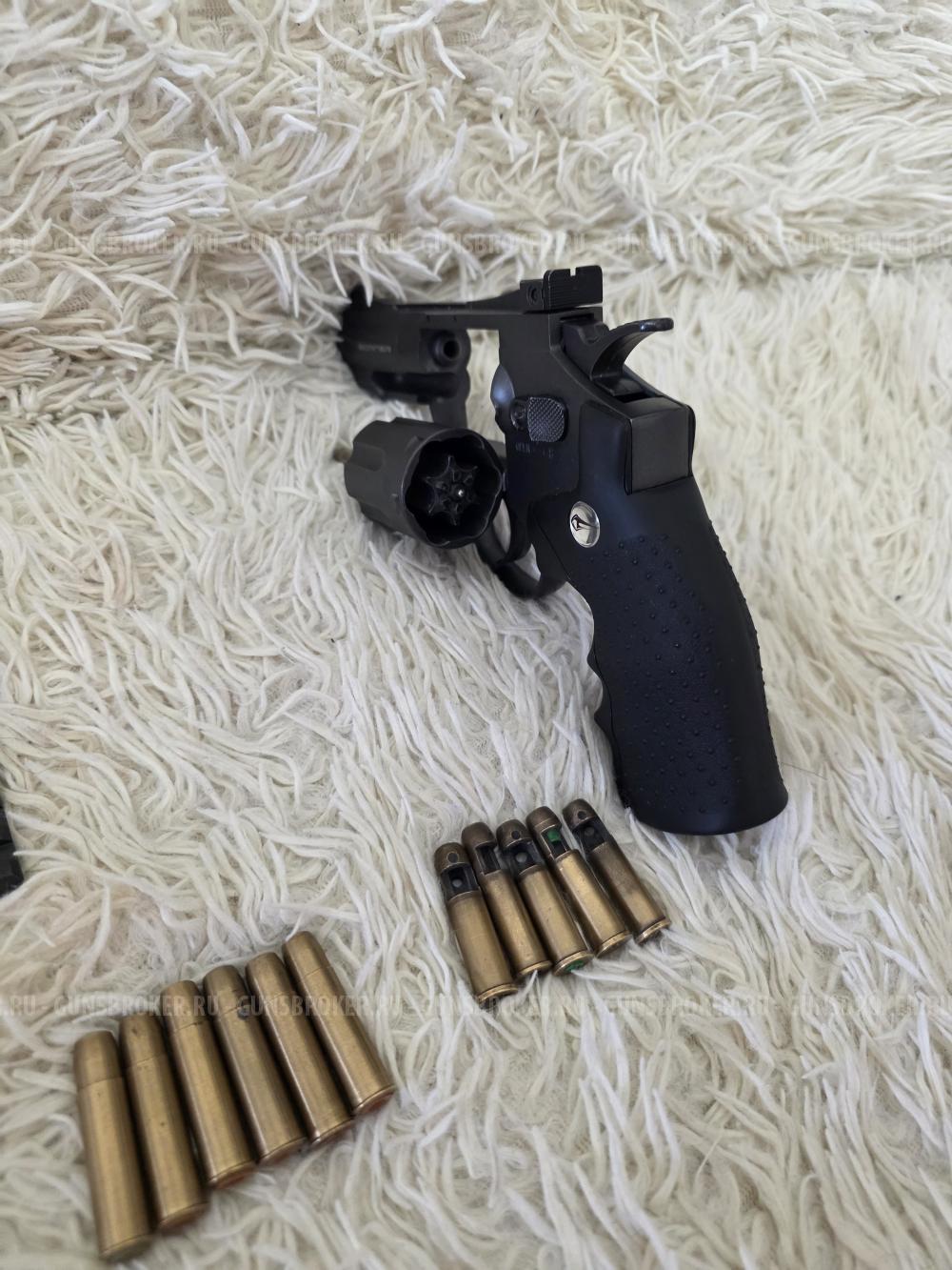 Borner 708 с пиротехническими картриджами.