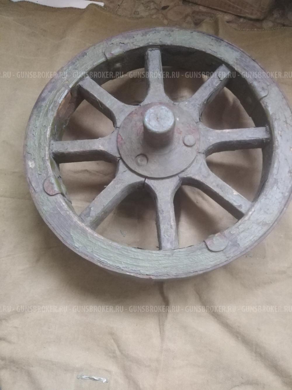 Бубен ППШ. Пулемет Максим. Колеса. 
