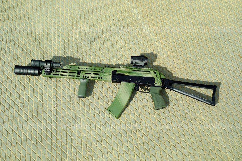 Цевье Н-3 с кронштейном для АК