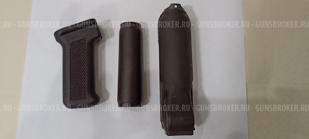 Цевье от  АК пластиковый,  цвет слива