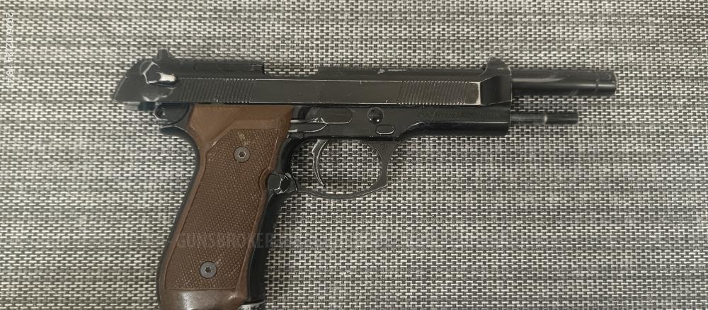 Страйкбольная версия пистолета Beretta M92 Long от фирмы WE, Тайвань