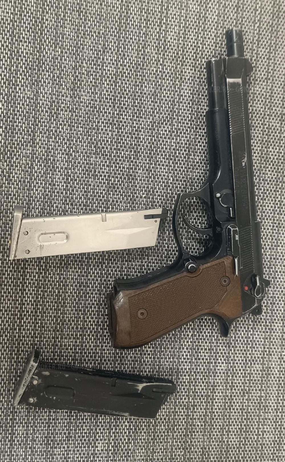 Страйкбольная версия пистолета Beretta M92 Long от фирмы WE, Тайвань