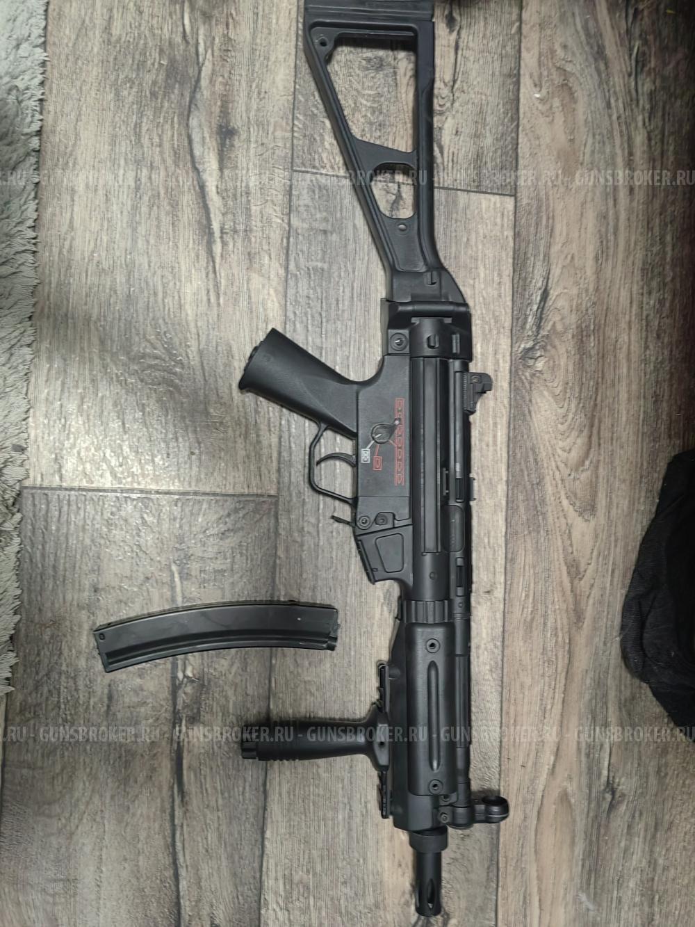 Cyma Пистолет-пулемет MP5 UMP RIS (cm041)
