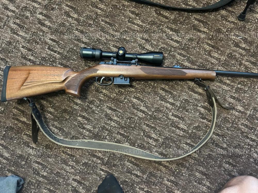 CZ 527 Lux 223rem ( левша )