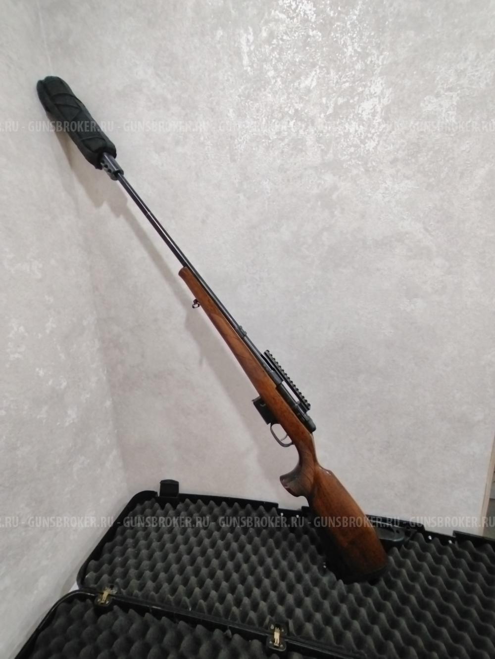 CZ 527