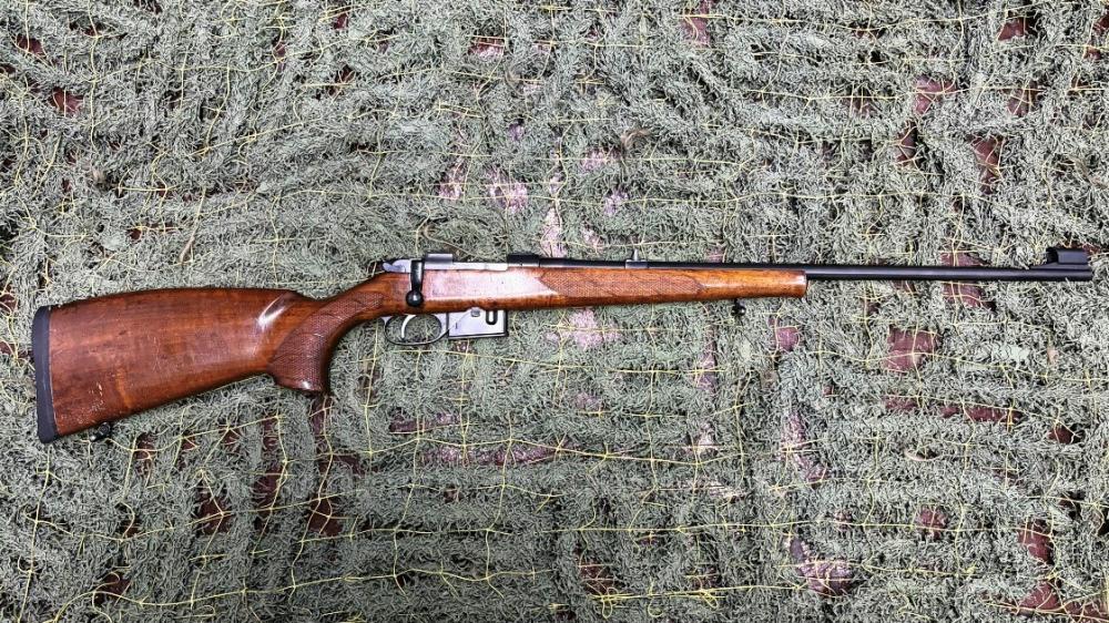CZ-527