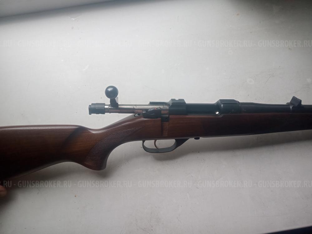 CZ 527