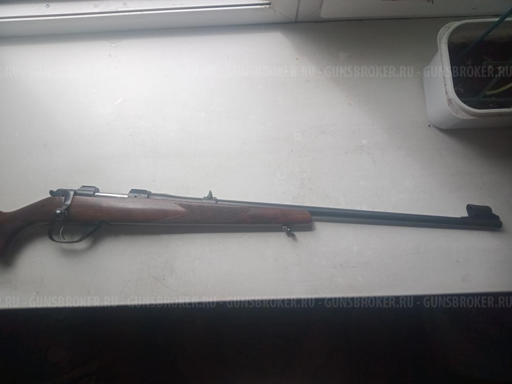 CZ 527