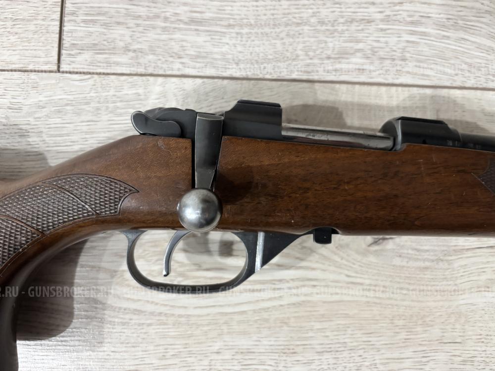 CZ 527