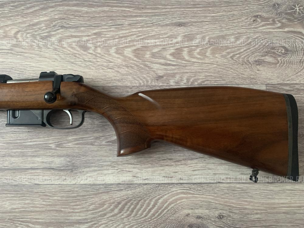 CZ-527LUX