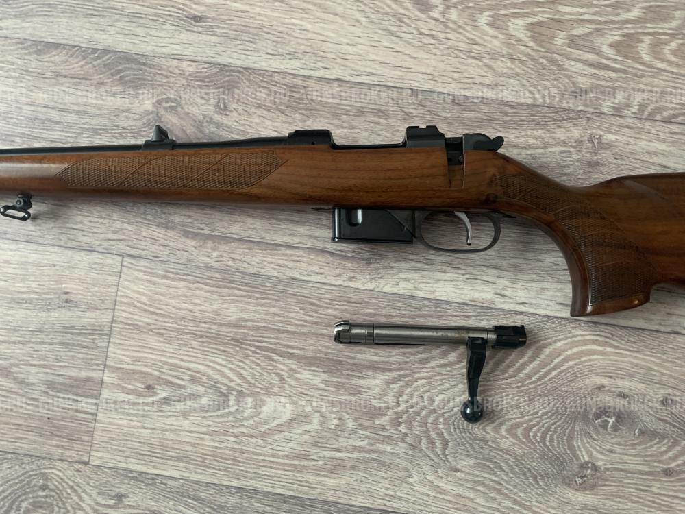 CZ-527LUX