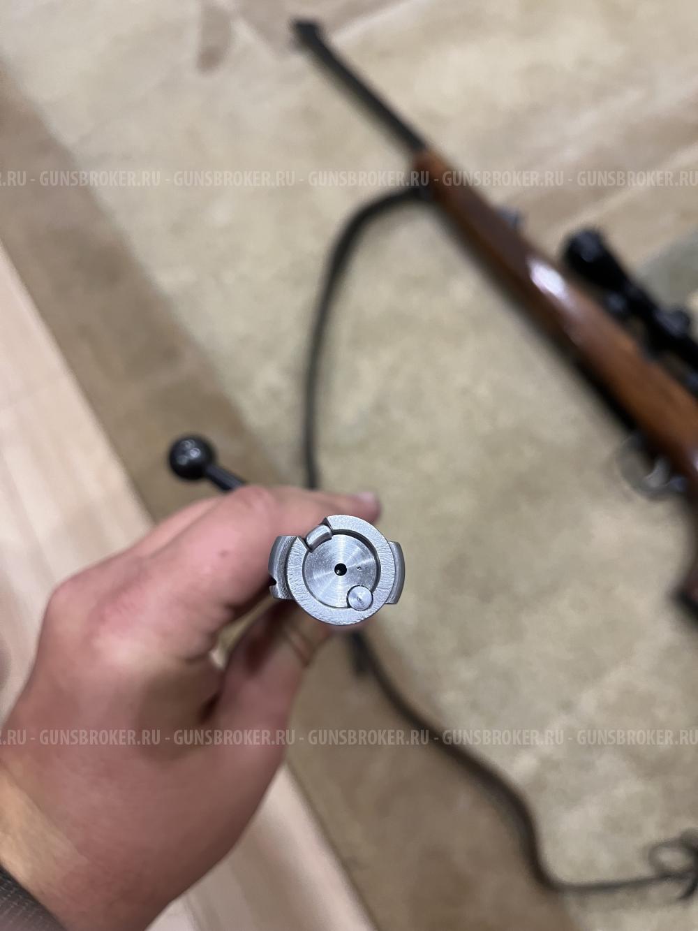 CZ 555