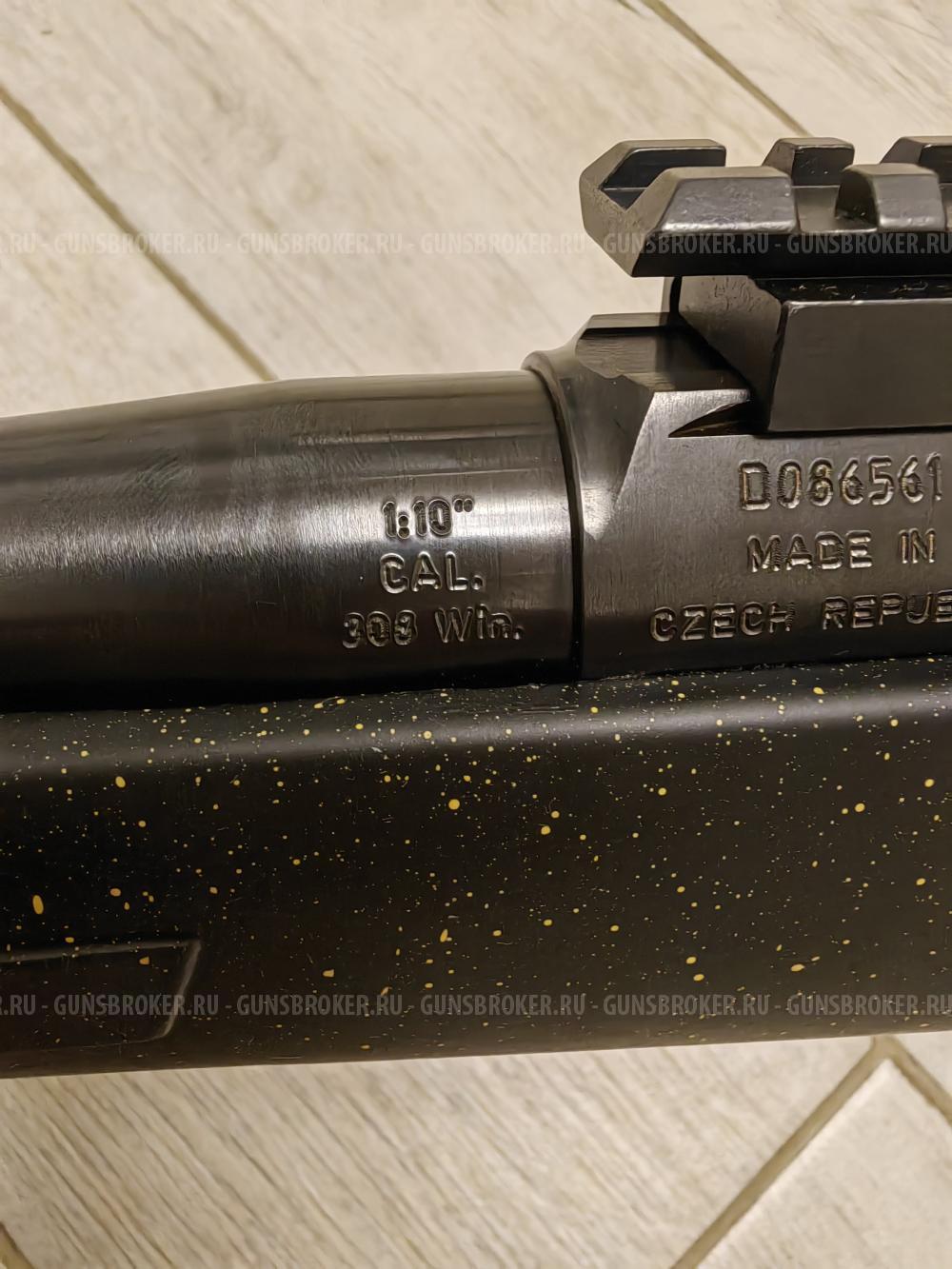 CZ 557 night sky