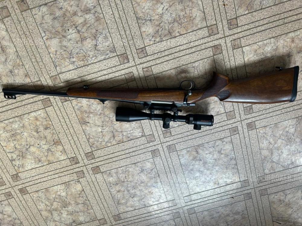 CZ 557
