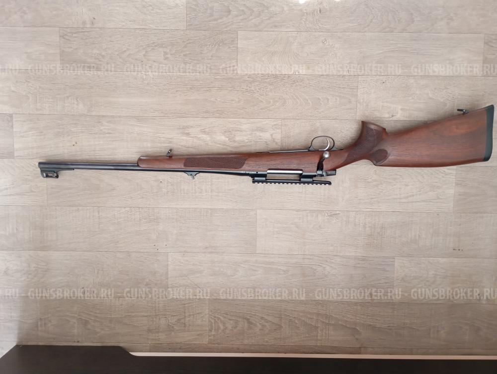 CZ-557LUX