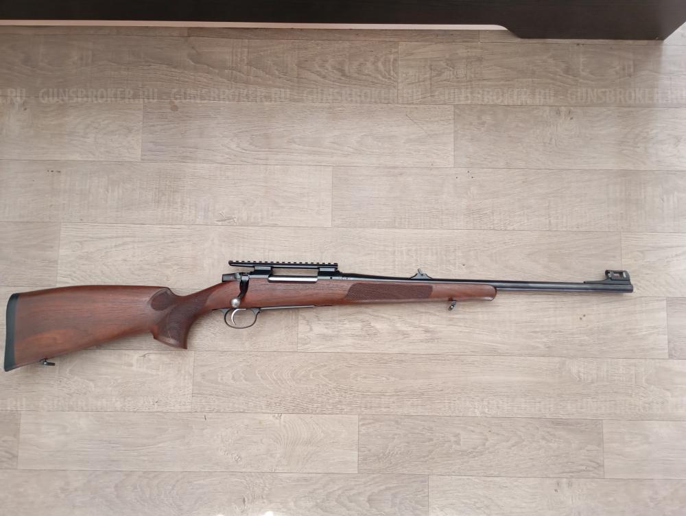 CZ-557LUX