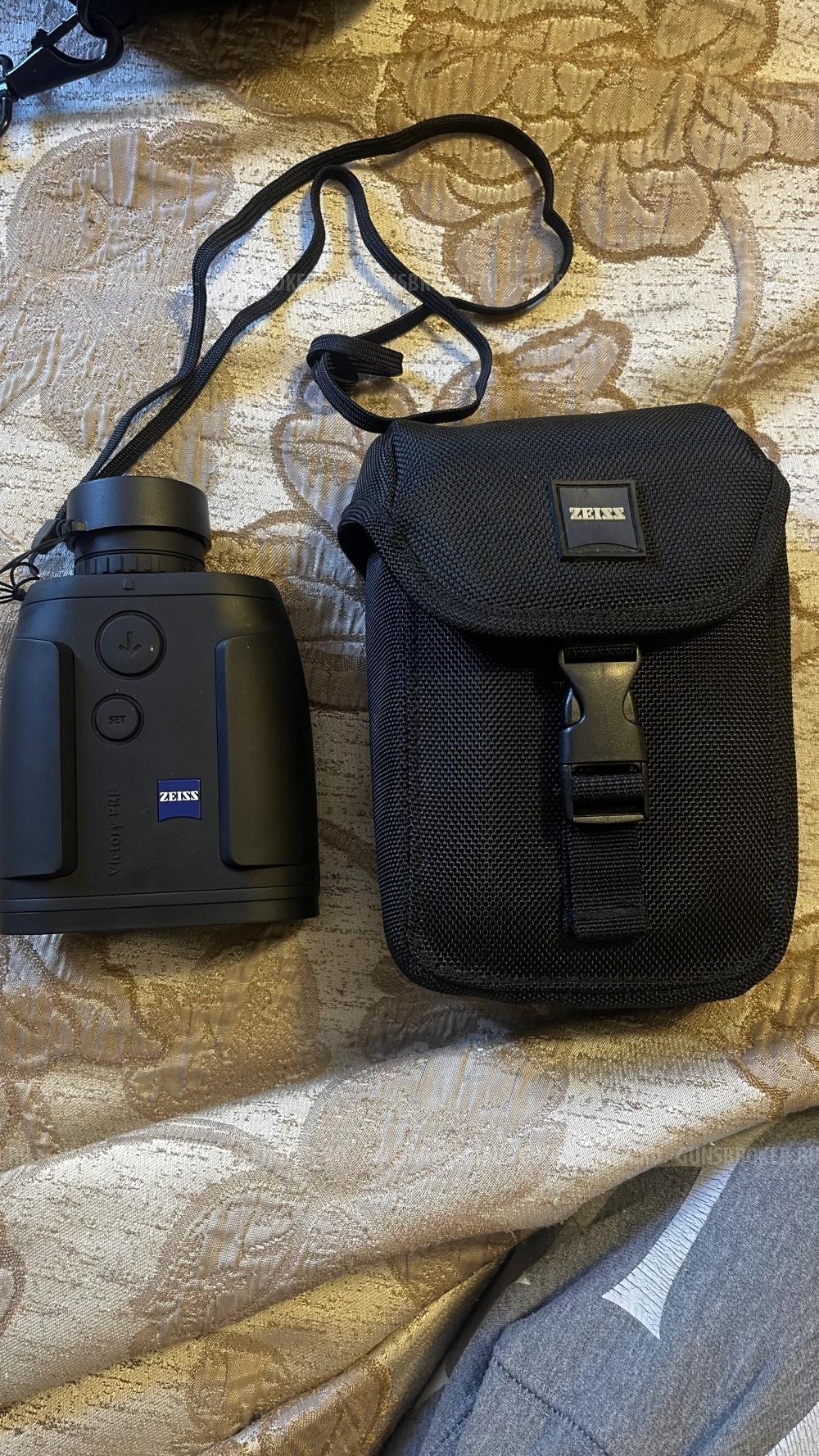 Дальномер Victory Carl Zeiss 8x26 T*PRF