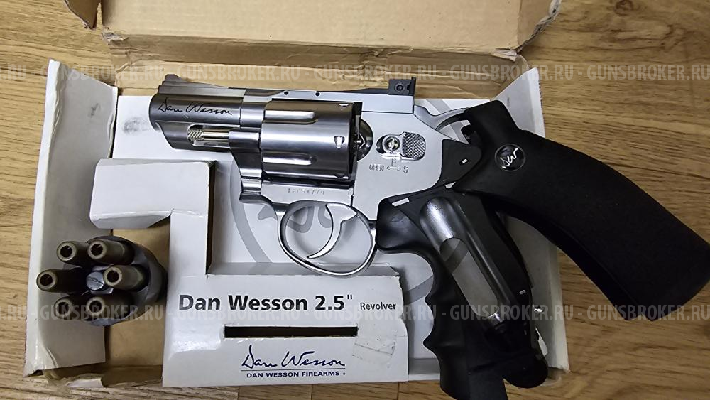 Dan Wesson 2.5" пневматический револьвер