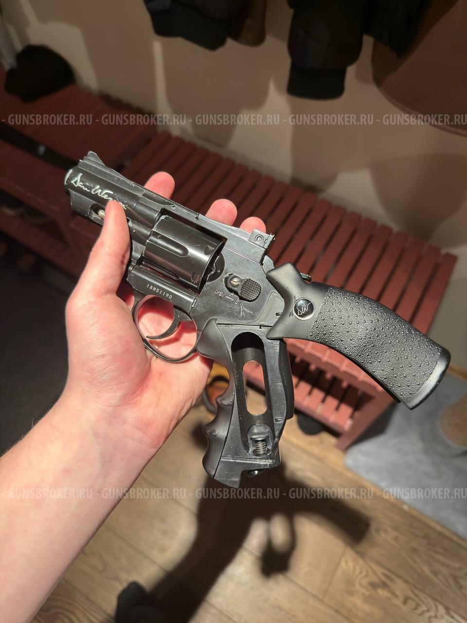 Dan Wesson 2.5 револьвер страйкольный