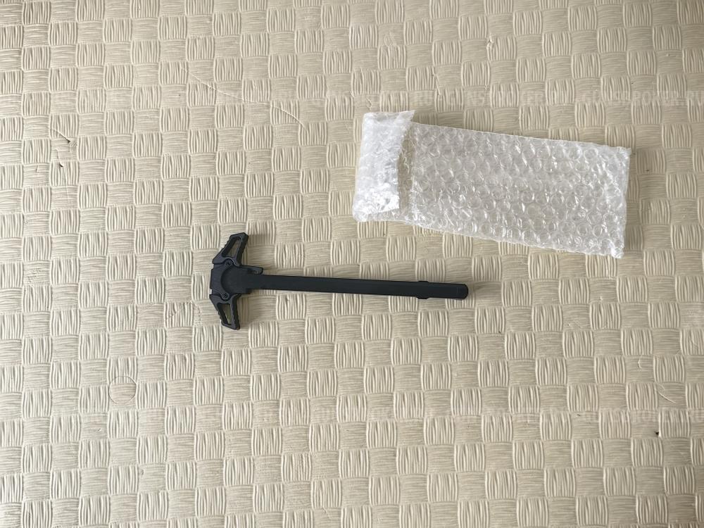 Двусторонняя ручка зарядки AR-15 