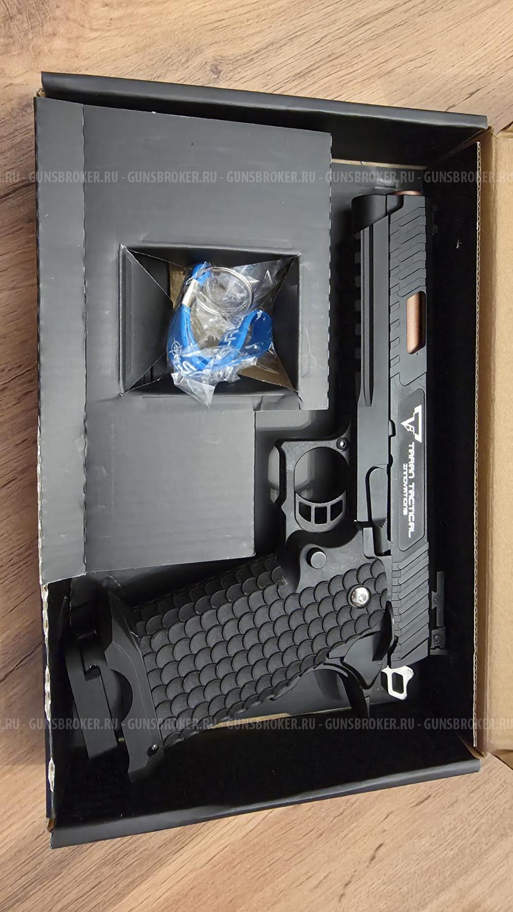 East Crane Combat Master 2011 STI TTI