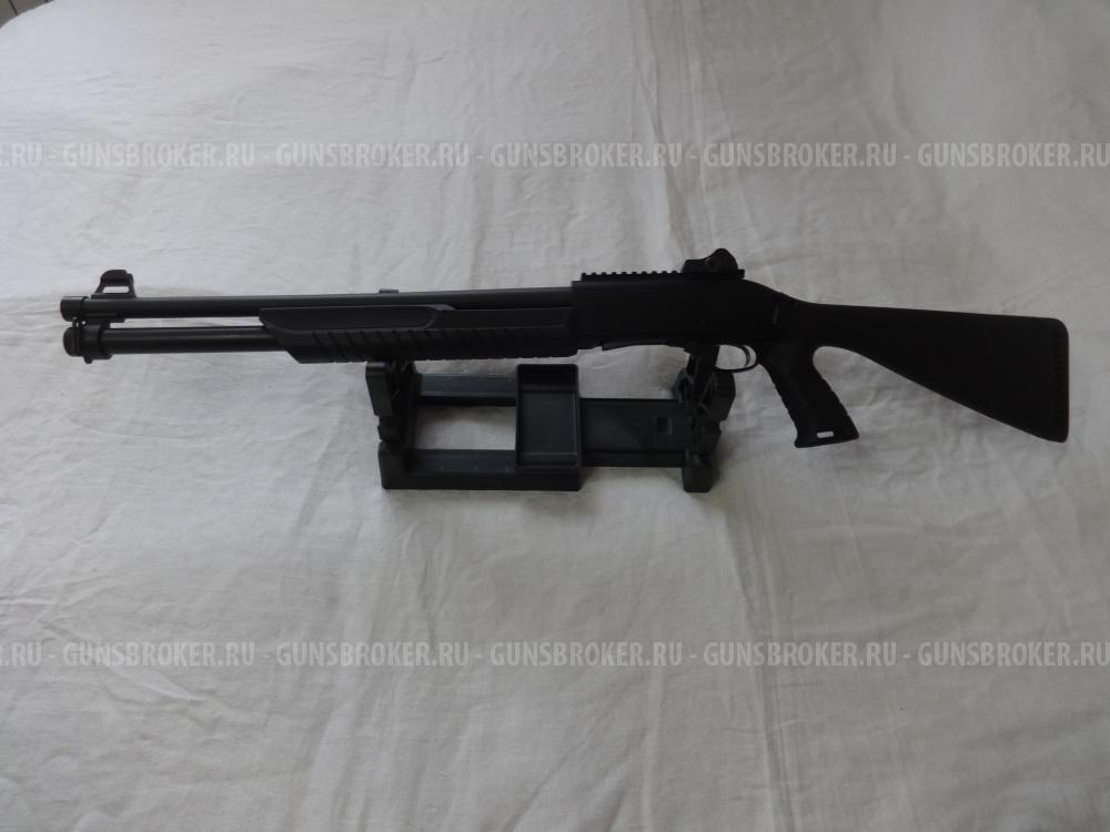 1) Fabarm Sdass.2)Winchester 1300