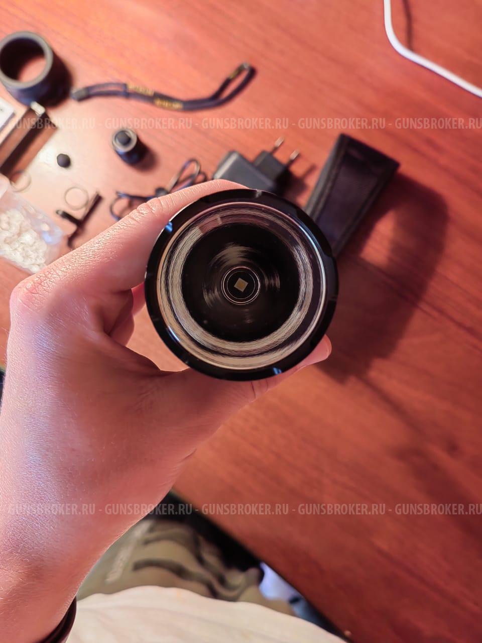 Фонарь "Nitecore P30"