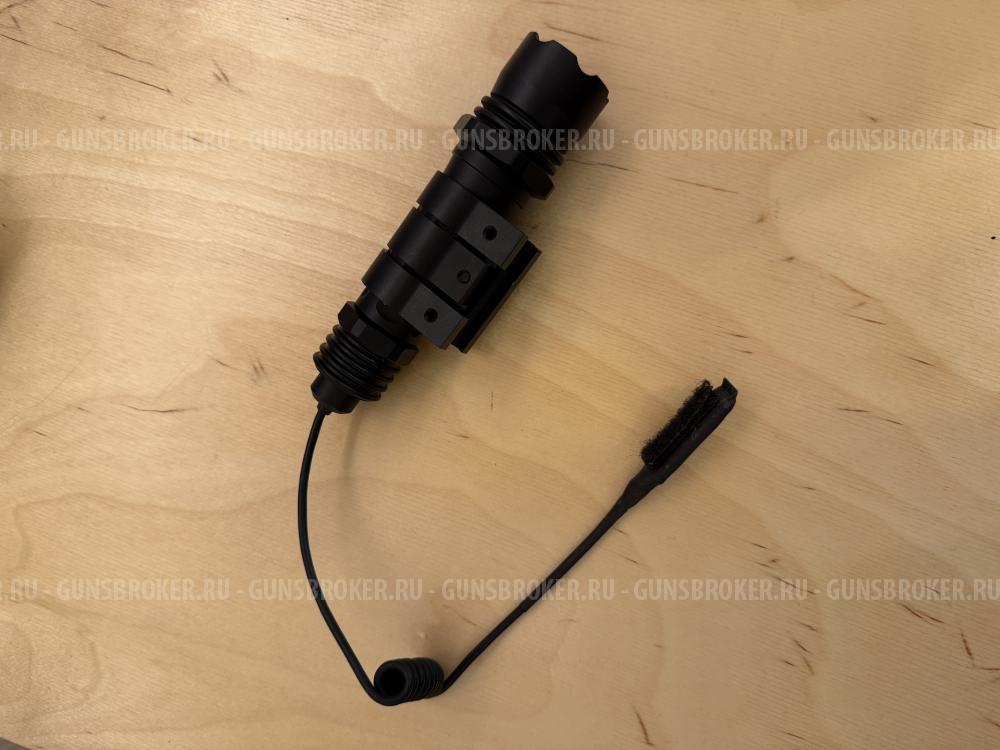 Фонарь оружейный тактический Leapers UTG