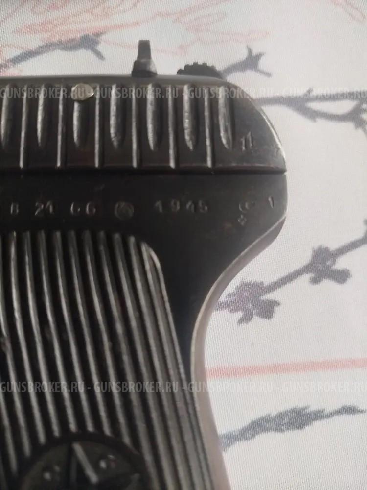Газовый пистолет ТТ выполнен из боевого образца 1945 года, коллекционный раритет.