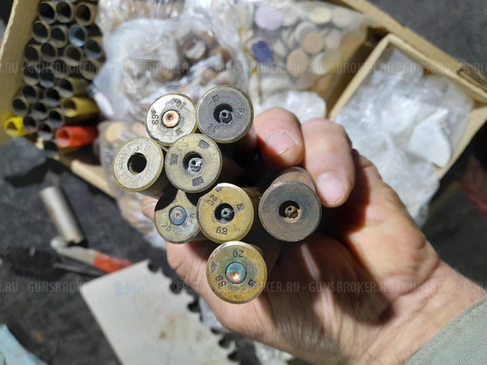 Гильзы 20  кал под центробой латунные без капсюся