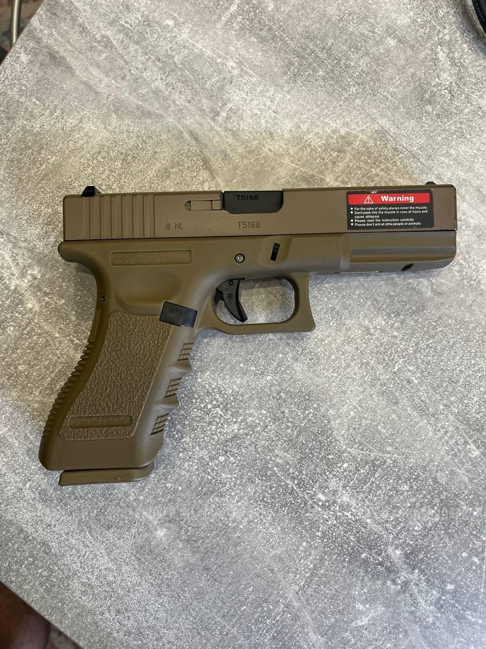 Glock 17 East Crane
