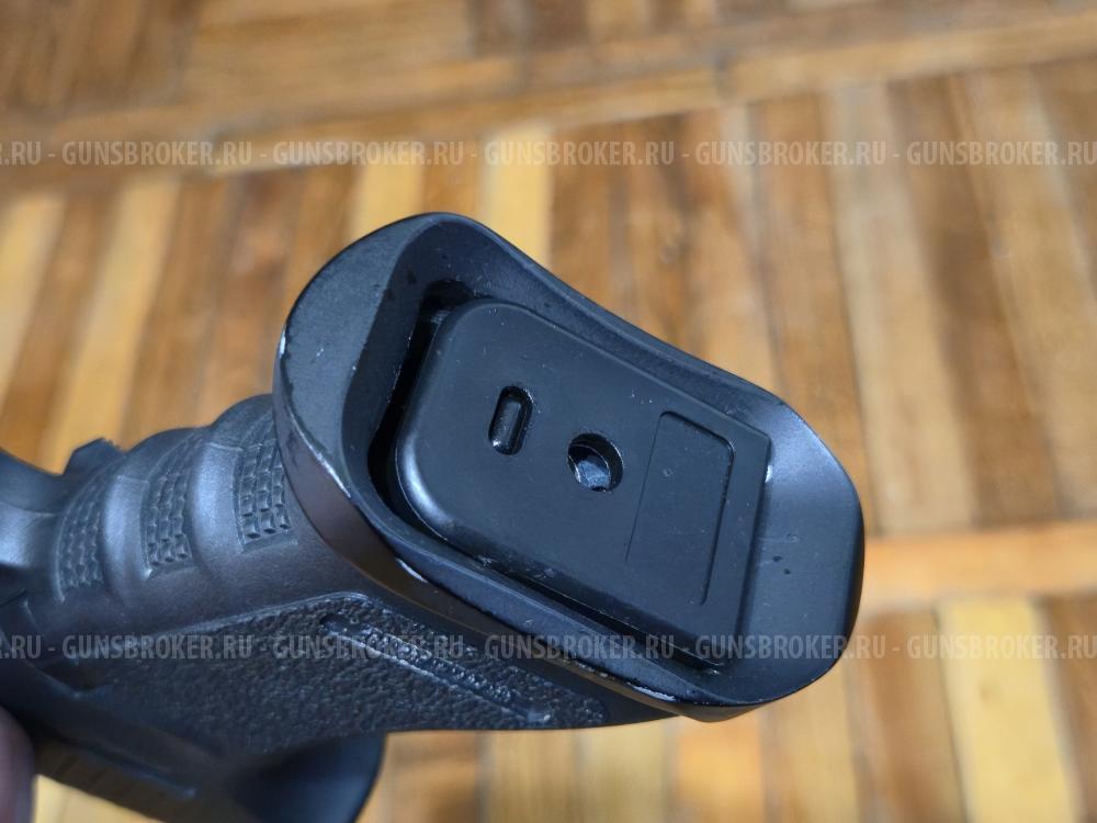 Glock 18C East Crane