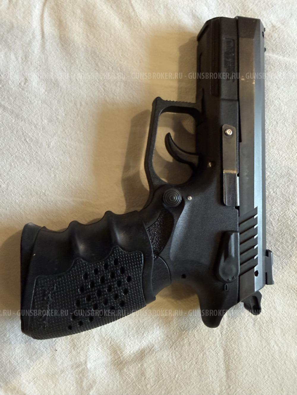 Grand Power t12 Словакия