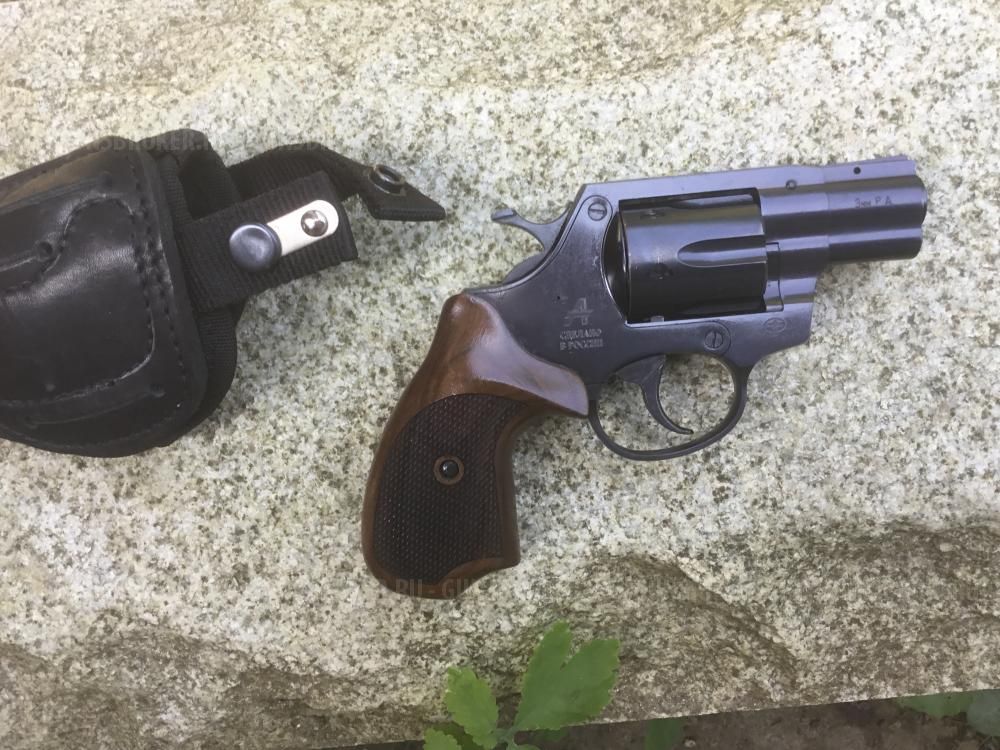 Револьвер Гроза ТС-02 . Оружейная ,чёрная сталь.