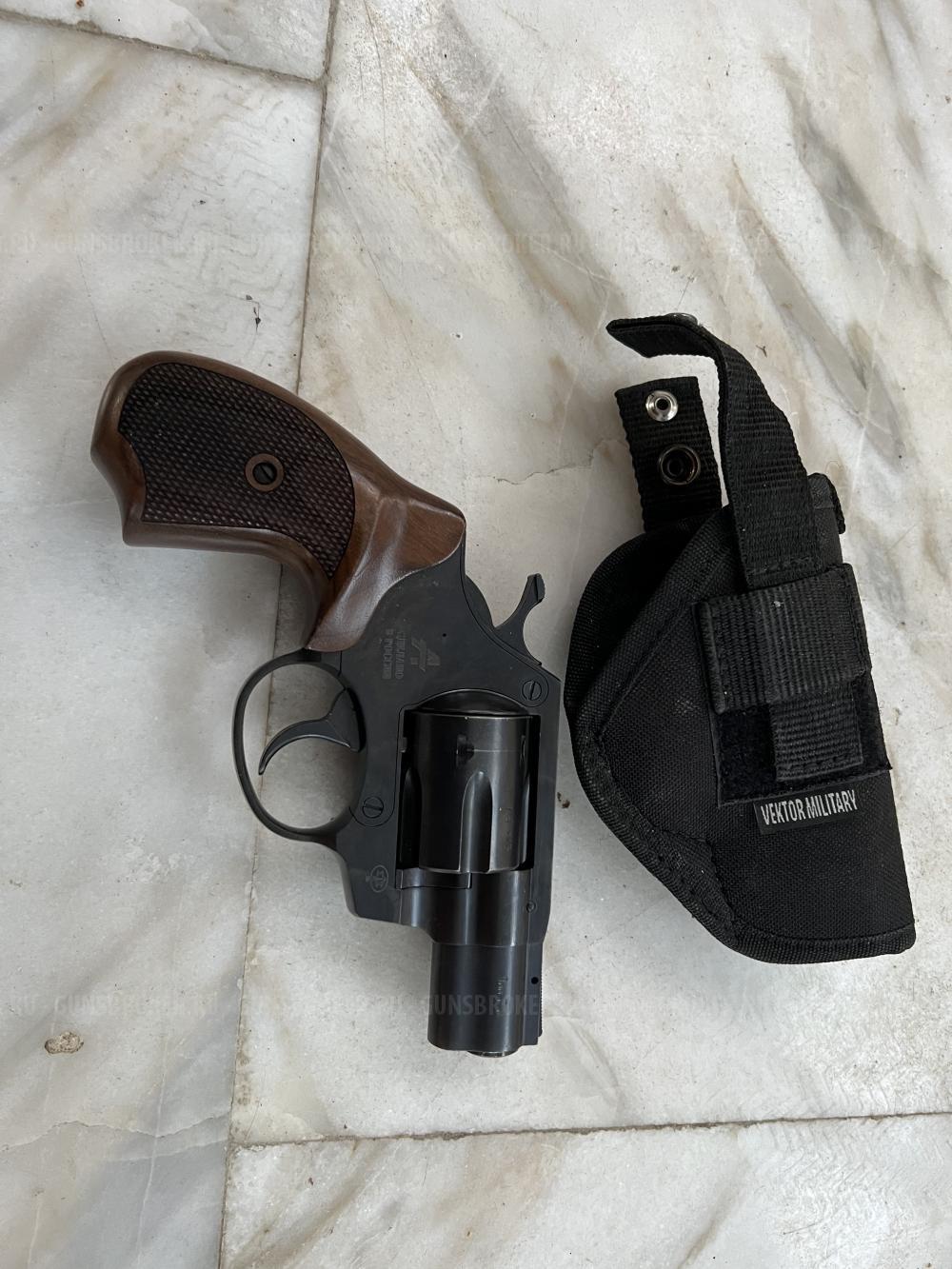 Револьвер Гроза ТС-02 . Оружейная ,чёрная сталь.