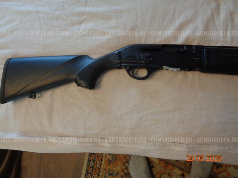 Hatsan ESCORT PS, кал. 12х76, п/а-газ, черн. пластик, ствол 760мм.